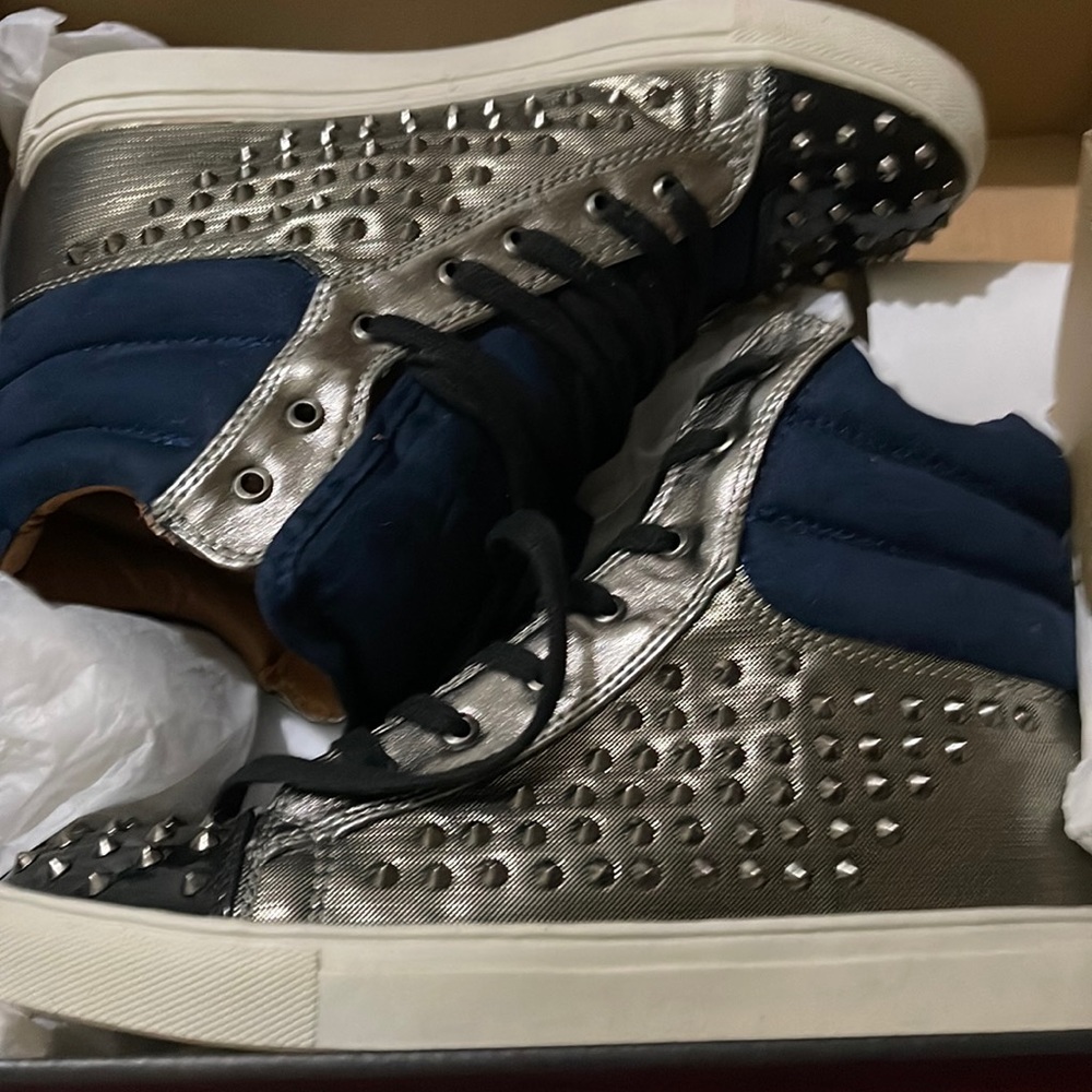 Spiked sneaker women 8